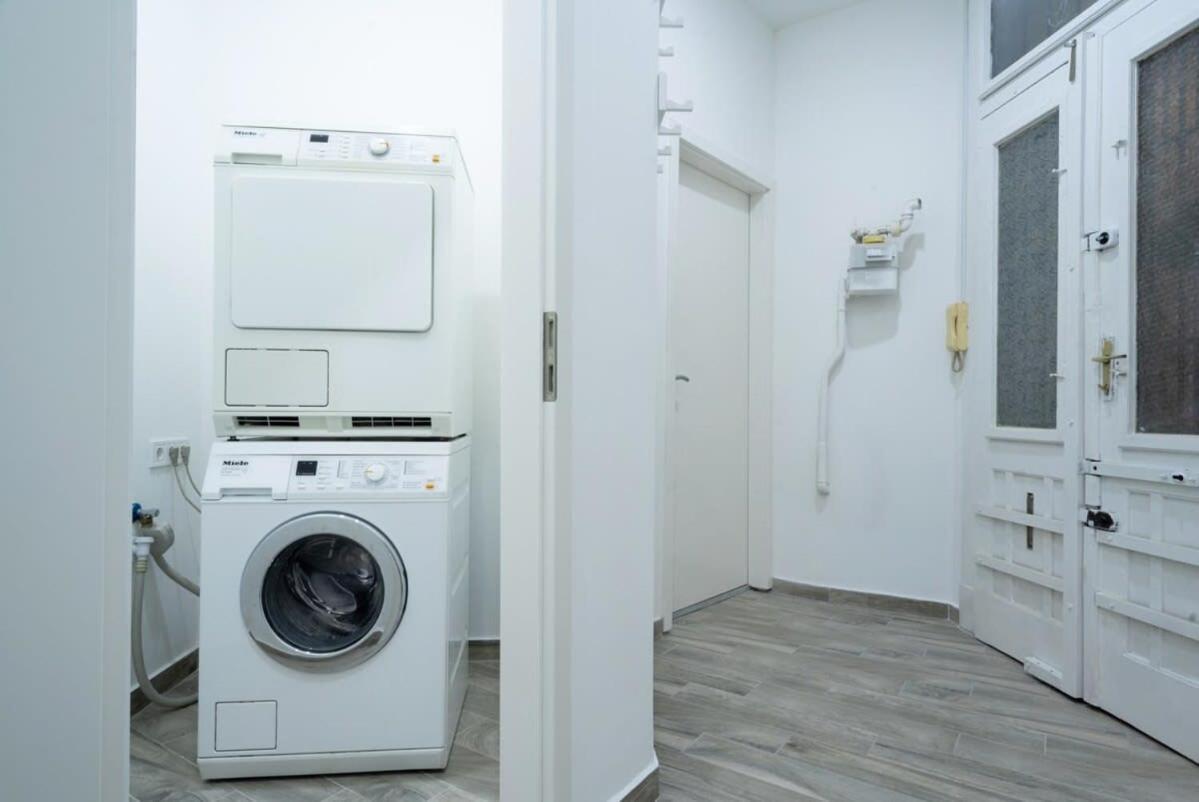 New Comfy Studio At Convenient Location Budapest Extérieur photo