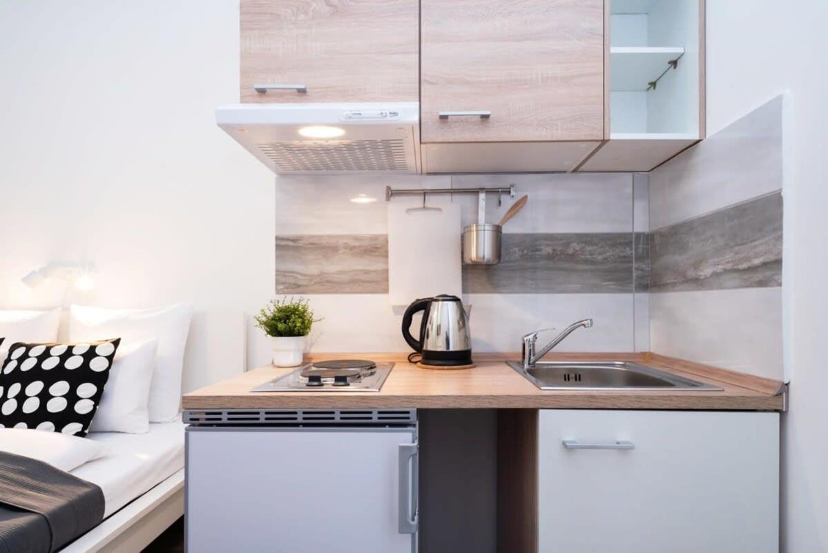 New Comfy Studio At Convenient Location Budapest Extérieur photo