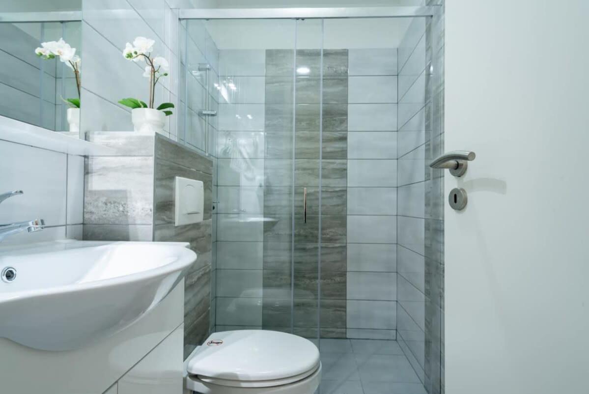 New Comfy Studio At Convenient Location Budapest Extérieur photo