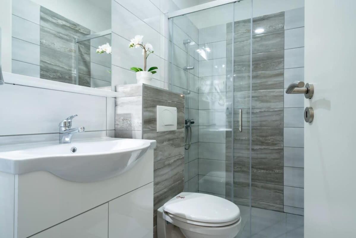 New Comfy Studio At Convenient Location Budapest Extérieur photo